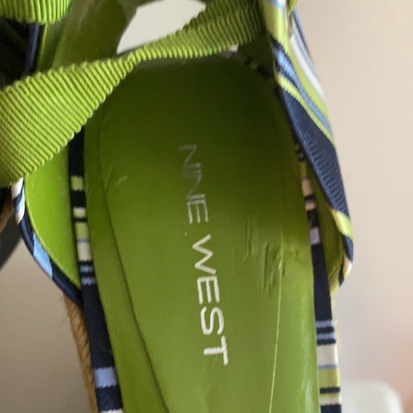Nine west size 9 1/2 never worn strip espadrilles - Picture 4 of 6